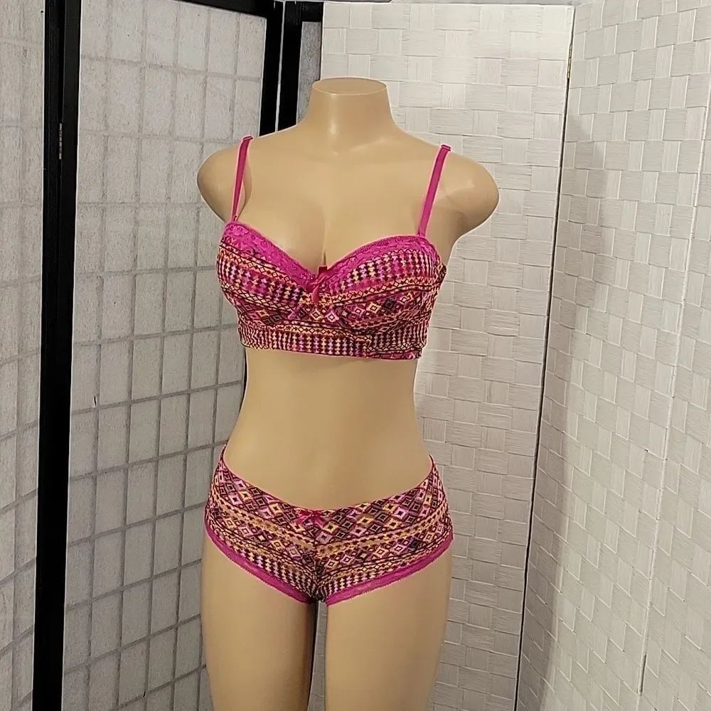 BRAND NEW BLACK FUCHSIA BY SECRET LACE LLC MULTI-COLOR PANTIE & BRA  LACE SET